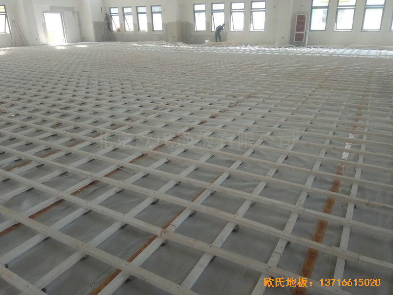 山東濟南唐冶城籃球館運動木地板施工案例1