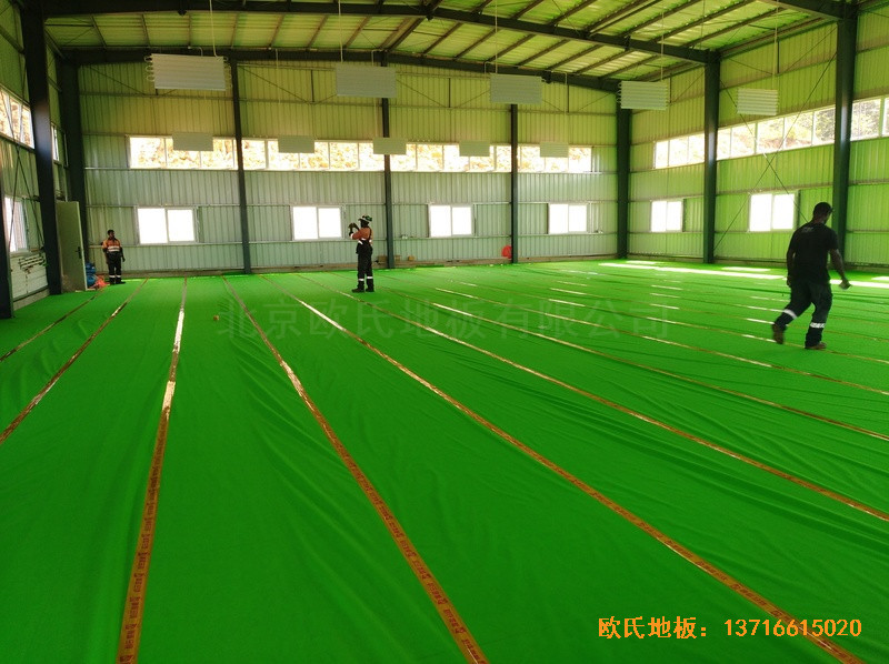 巴布亞新幾內亞羽毛球館體育地板鋪設案例2