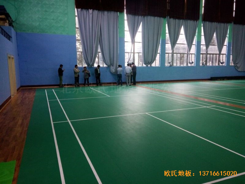 江蘇科技大學羽毛球館運動木地板安裝案例2