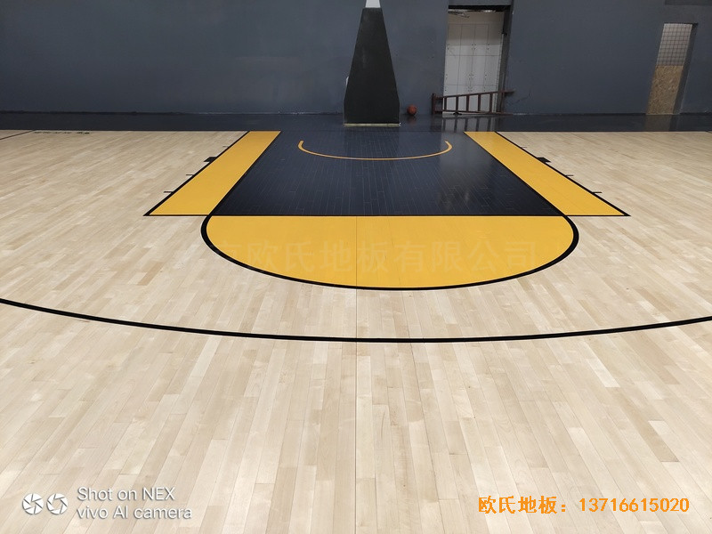 泉州僑鄉壹噸籃球場運動地板鋪裝案例1