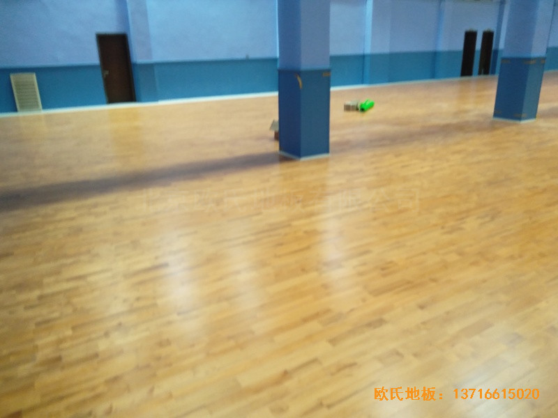 湖北武漢新華路體育場羽毛球館體育地板鋪設案例3