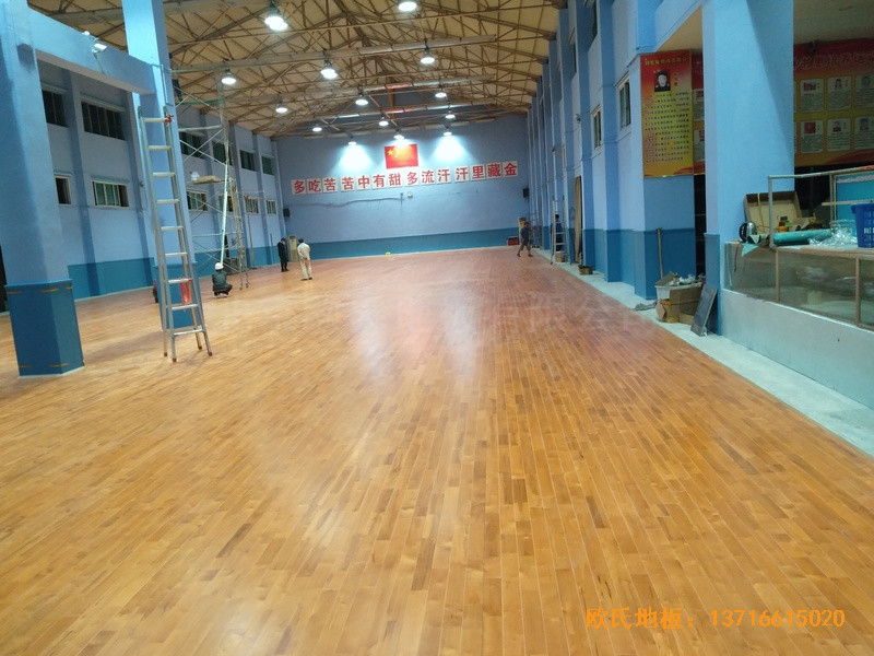 湖北武漢新華路體育場羽毛球館體育地板鋪設案例4