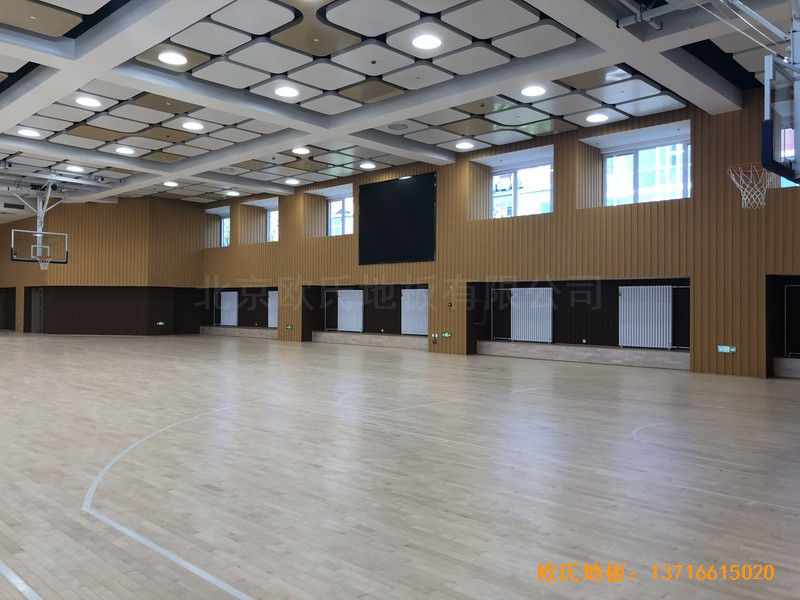 北京昌平新東方體育館體育木地板施工案例3