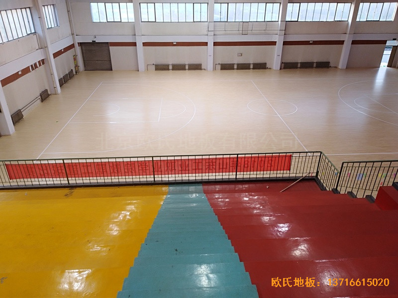 山東淄博工業職業學院籃球館運動木地板鋪設案例5