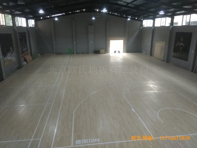 山西長治雙創夢工廠籃球體育地板安裝案例0