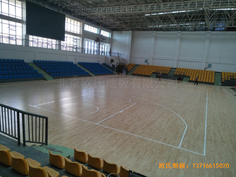 湖南邵陽學院籃球館運動木地板鋪裝案例4
