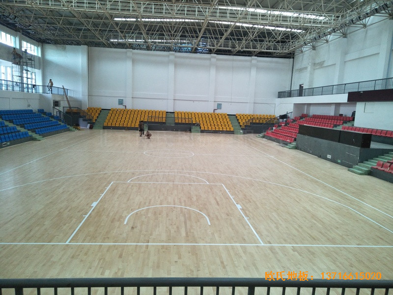湖南邵陽學院籃球館運動木地板鋪裝案例5