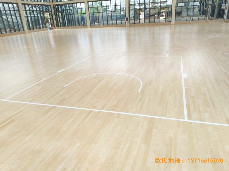 云南羅平縣人民法院運動館運動木地板鋪裝案例2