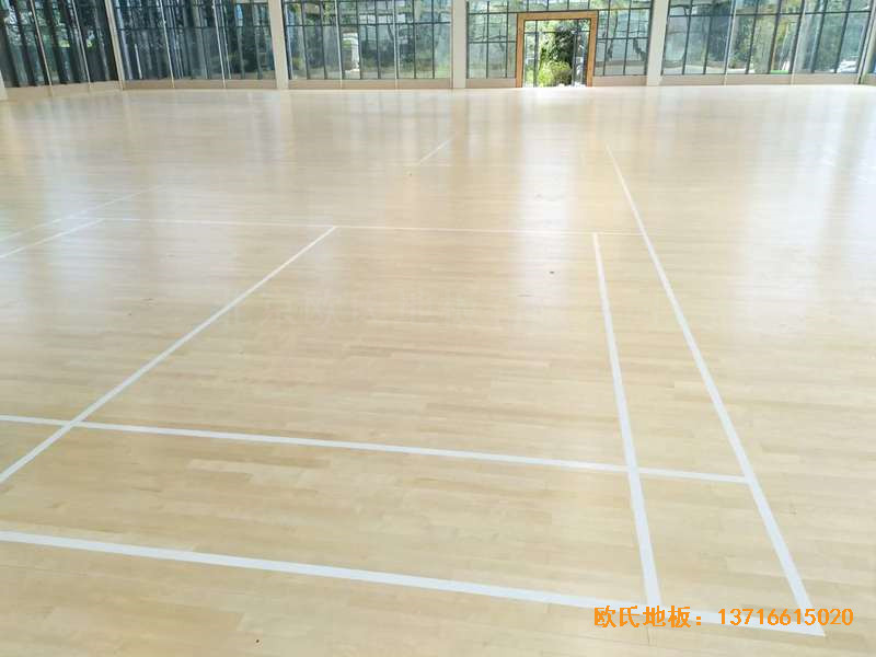 云南羅平縣人民法院運動館運動木地板鋪裝案例3