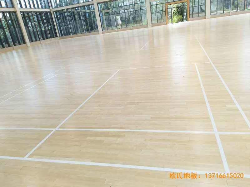 云南羅平縣人民法院運動館運動木地板鋪裝案例4