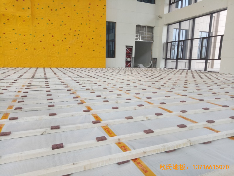內蒙古烏蘭察布公安局訓練廳體育地板安裝案例1