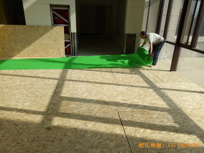 內蒙古烏蘭察布公安局訓練廳體育地板安裝案例2