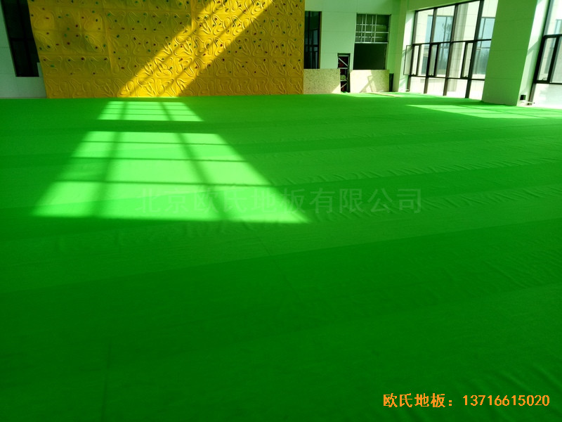 內蒙古烏蘭察布公安局訓練廳體育地板安裝案例3