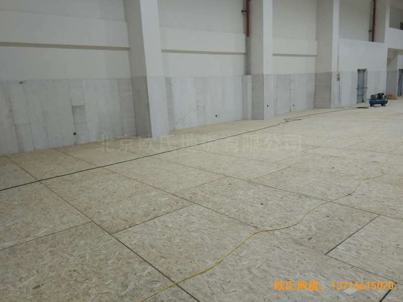 上海濱江文教區三樓籃球館體育木地板鋪設案例1