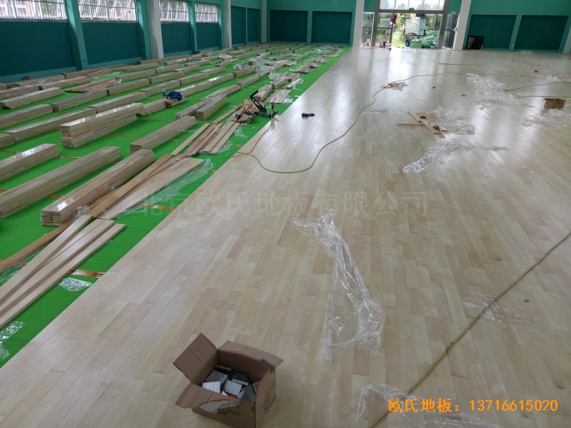 寧波至城學?；@球館運動木地板安裝案例2