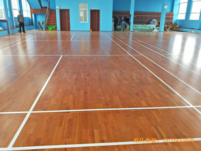云南公安局小區羽毛球館體育地板鋪裝案例
