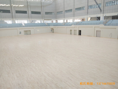 云南紅河州財經大學體育館體育木地板施工案例